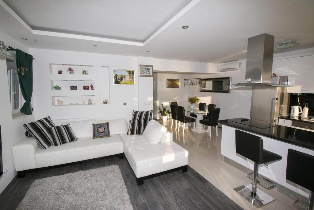 Apartment Mate Омиш Экстерьер фото