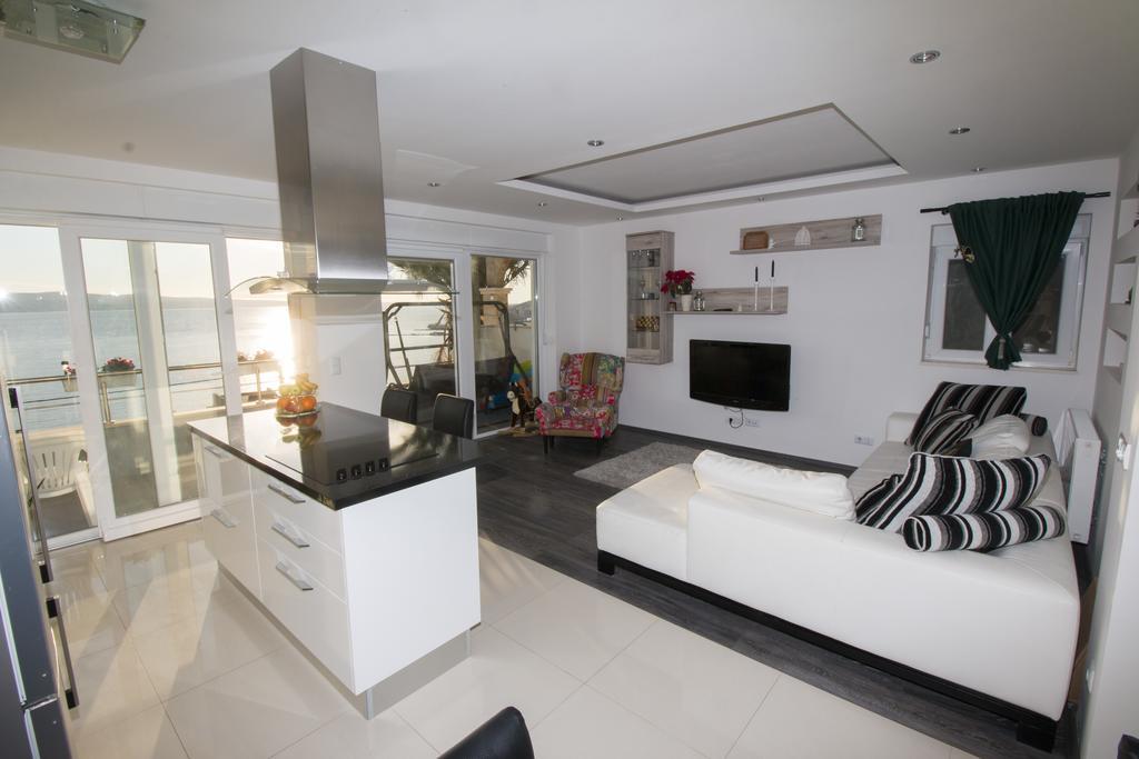 Apartment Mate Омиш Экстерьер фото